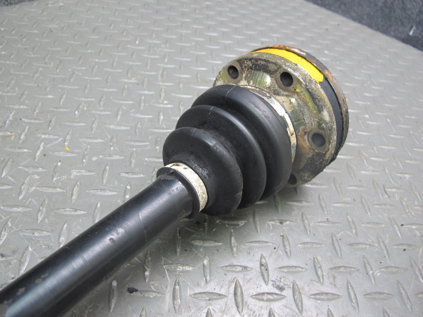 1983-1986 Porsche 928 S A/T Rear Left or Right Side Suspension Axle Shaft