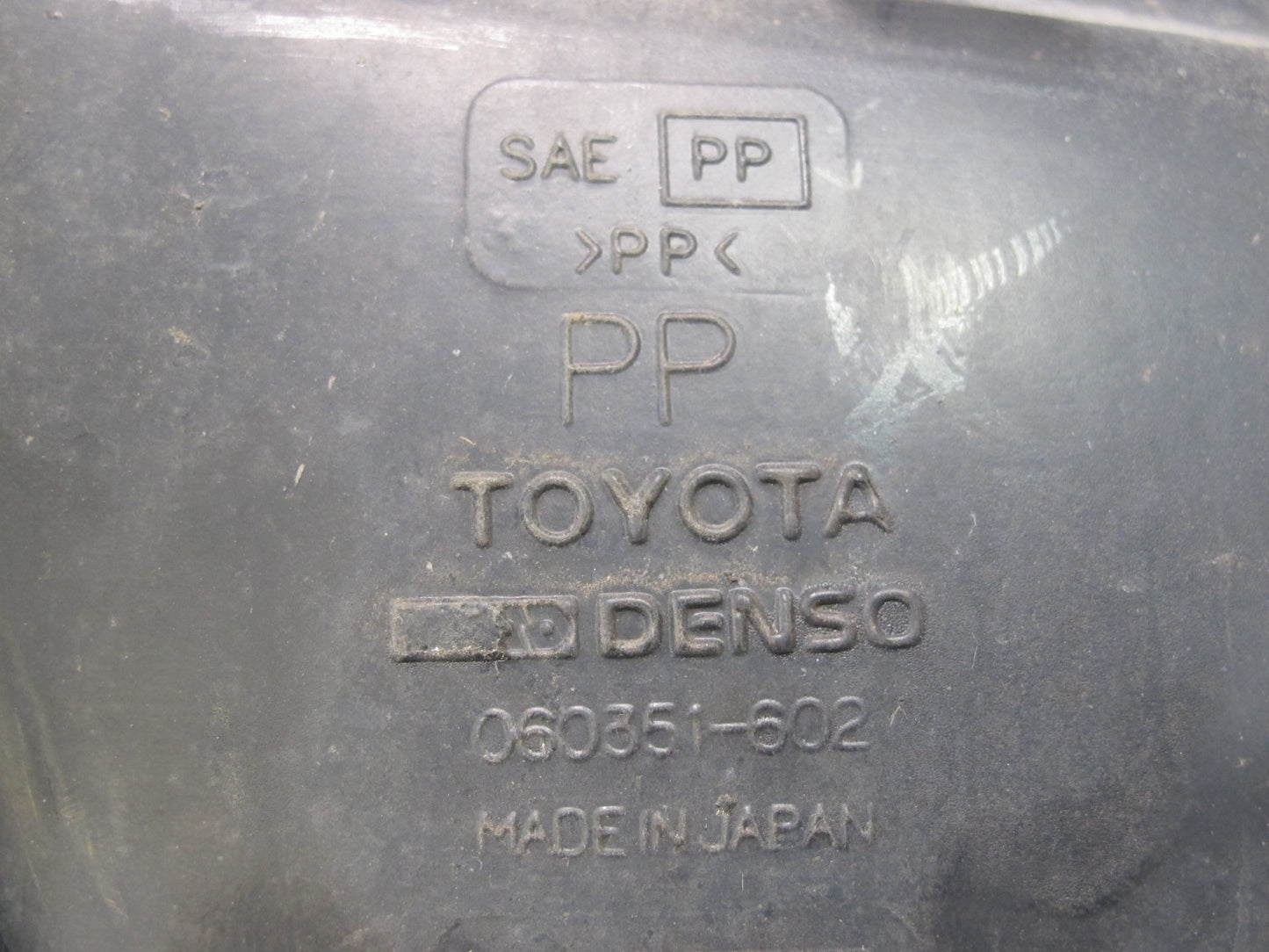 95-00 Lexus UZZ30L SC300 SC400 Windshield Washer Fluid Reservoir Tank Assy OEM