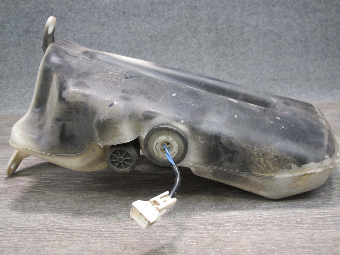 95-00 Lexus UZZ30L SC300 SC400 Windshield Washer Fluid Reservoir Tank Assy OEM