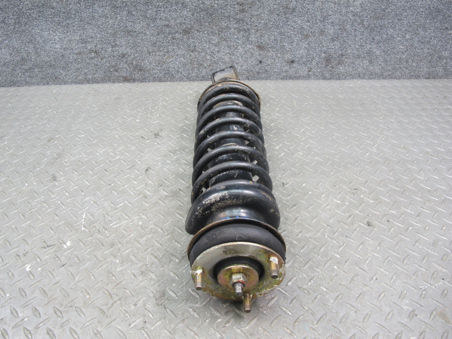1983-1986 Porsche 928 S Rear Right or Left Side Shock Strut Absorber W/ Spring
