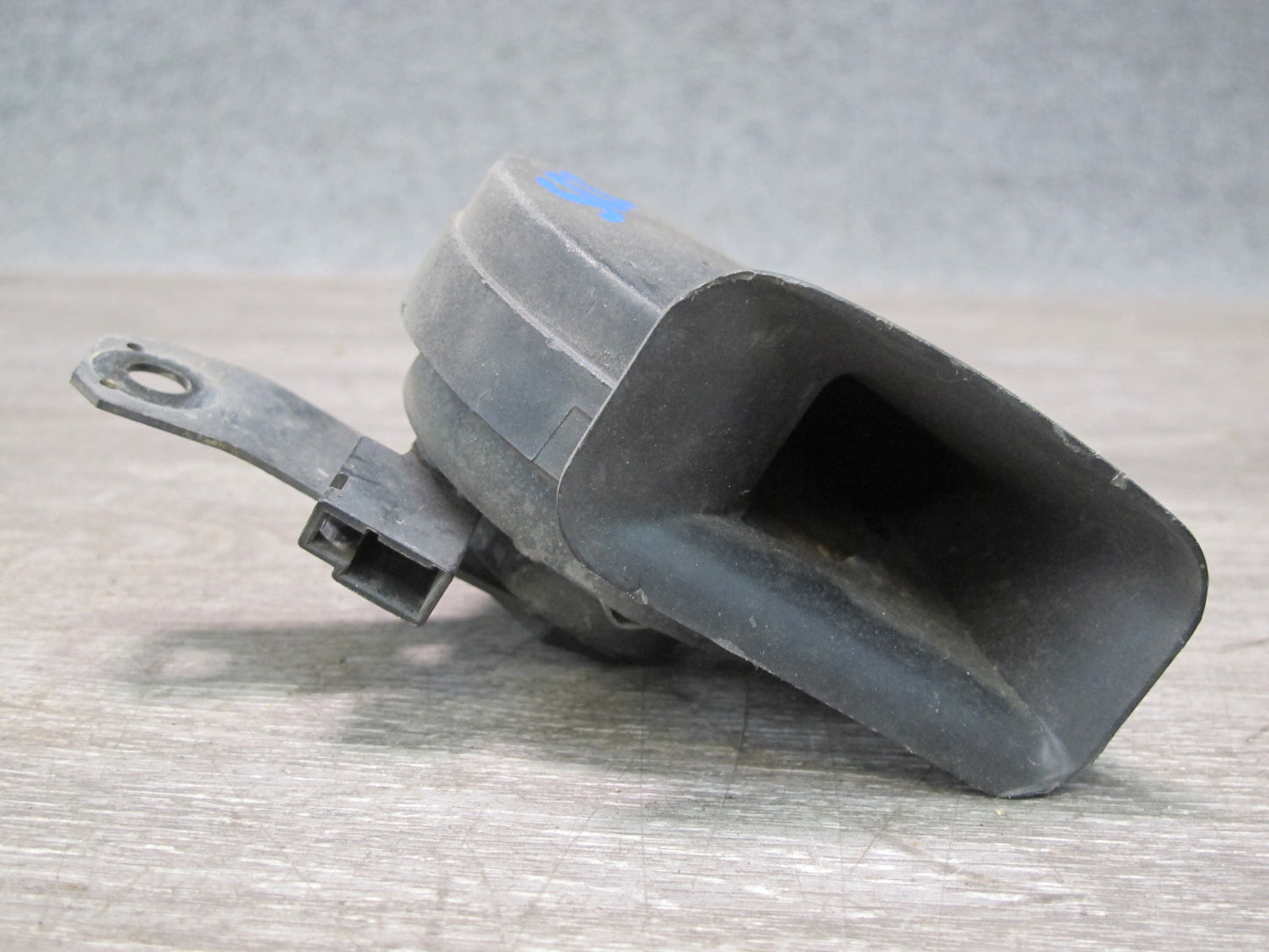 92-00 Lexus UZZ30L SC300 SC400 Set of 2 High & Low Tone Note Horn Signal OEM