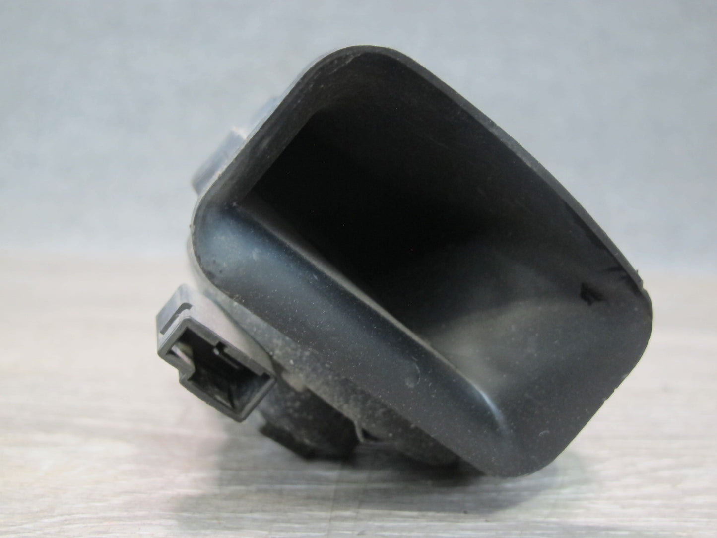 92-00 Lexus UZZ30L SC300 SC400 Set of 2 High & Low Tone Note Horn Signal OEM