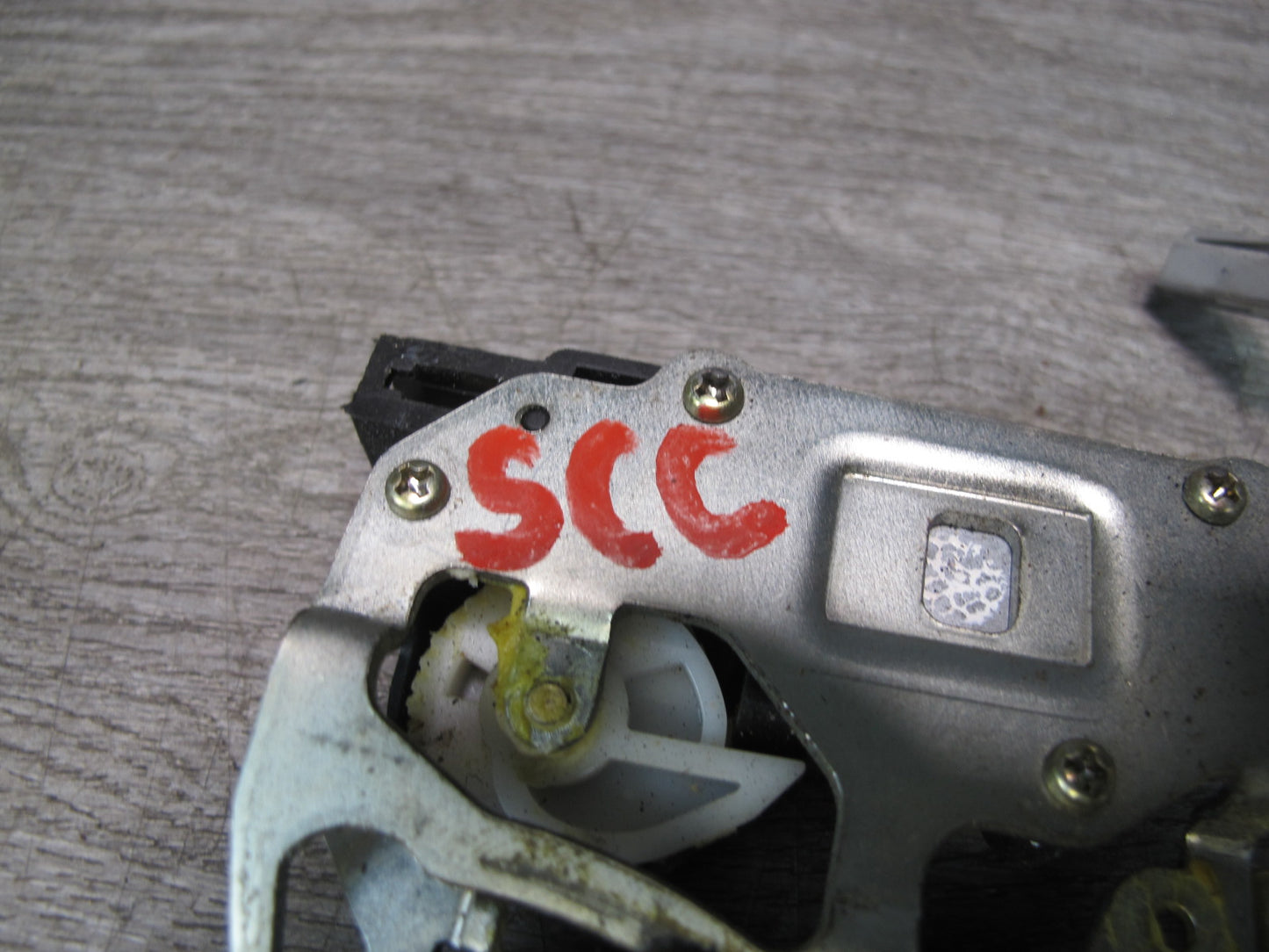 92-00 Lexus UZZ30L SC300 SC400 Rear Trunk Lid Lock Latch Actuator OEM
