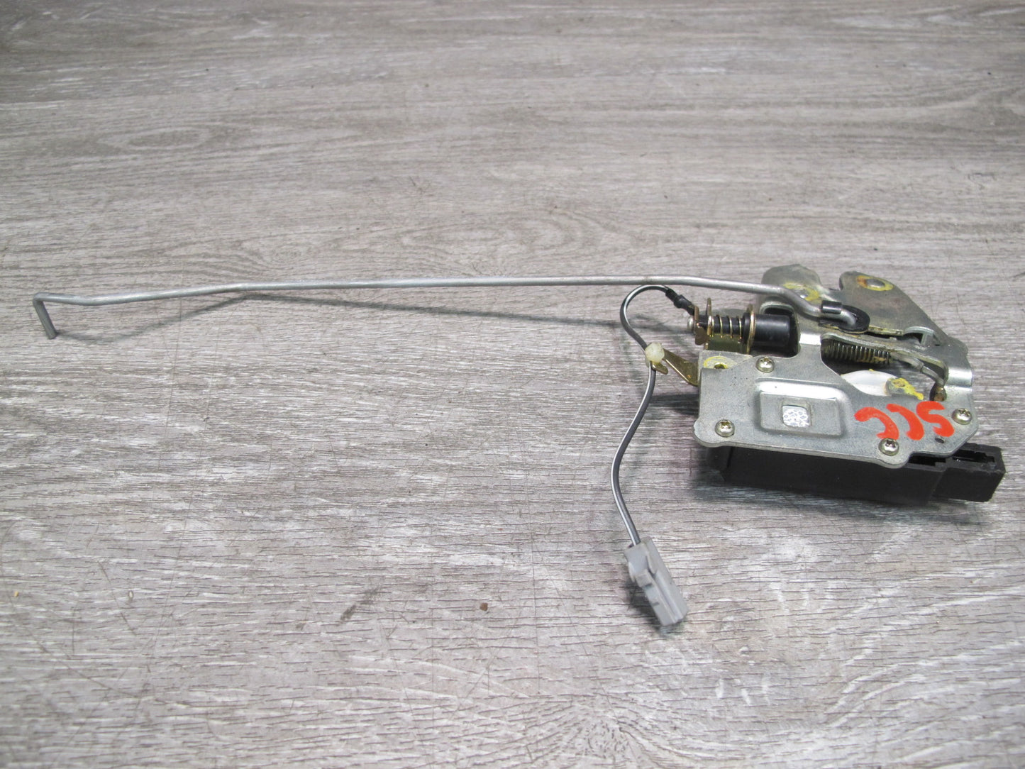 92-00 Lexus UZZ30L SC300 SC400 Rear Trunk Lid Lock Latch Actuator OEM