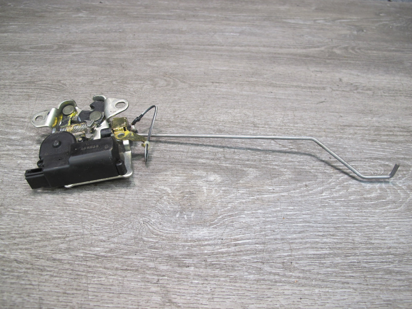 92-00 Lexus UZZ30L SC300 SC400 Rear Trunk Lid Lock Latch Actuator OEM