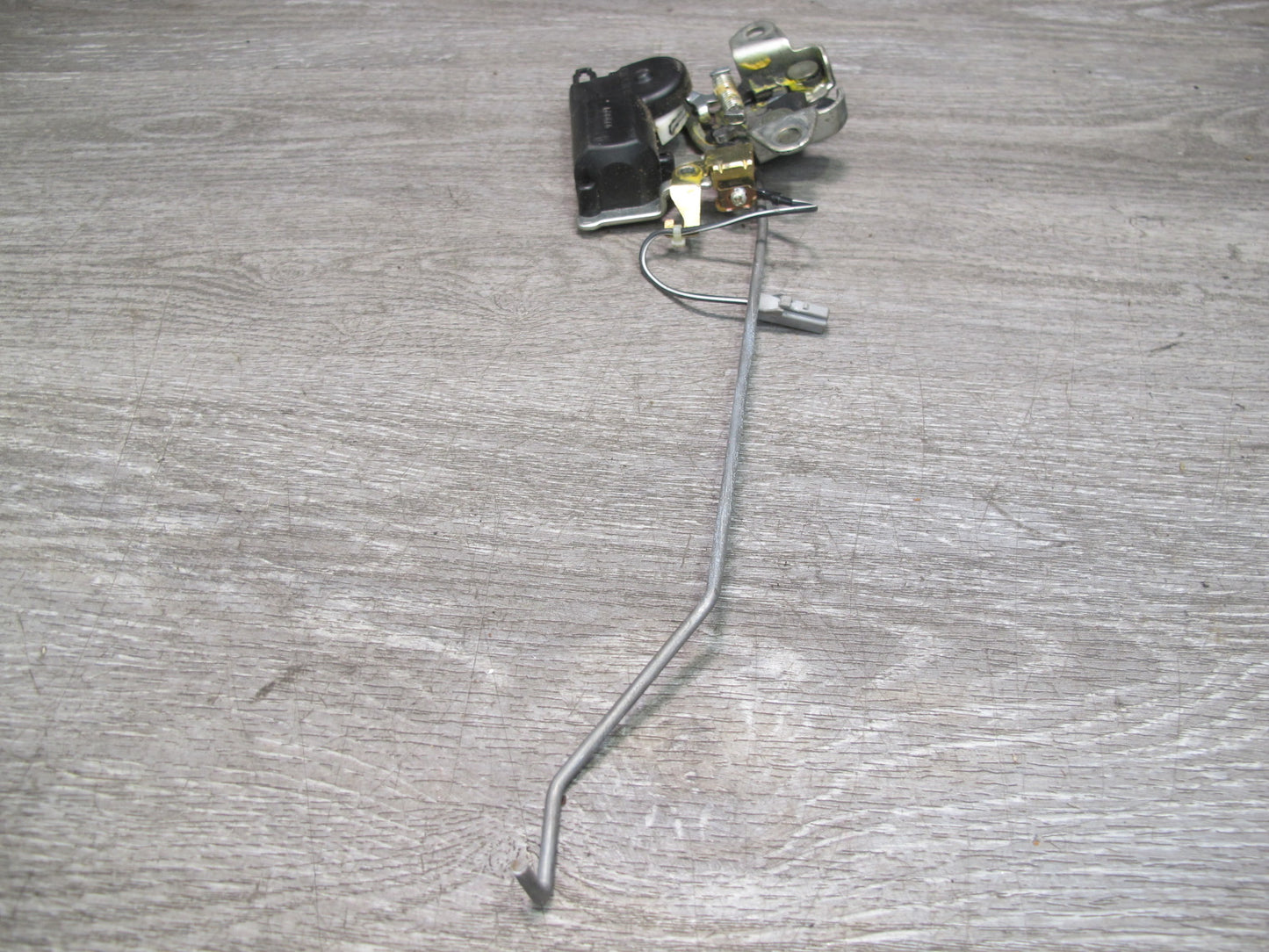 92-00 Lexus UZZ30L SC300 SC400 Rear Trunk Lid Lock Latch Actuator OEM