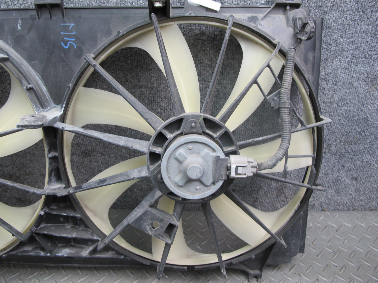 09-12 Lexus IS250 Engine Radiator Cooling Dual Fan Motor w Shroud Assy OEM