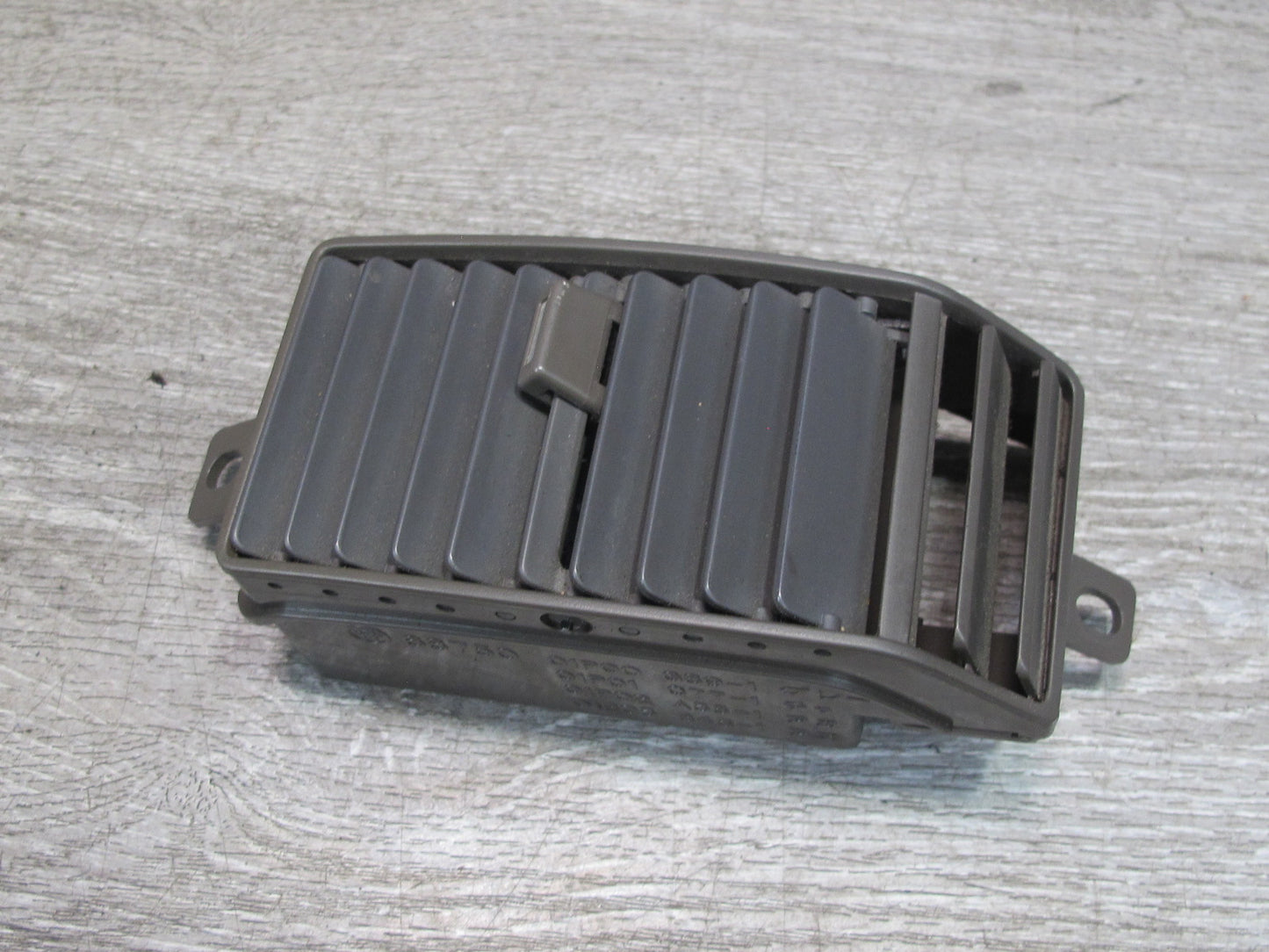 84-86 Nissan Z31 300ZX Set of 4 Dash Front Center Air Vent Grille OEM