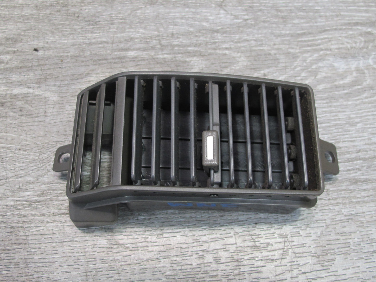 84-86 Nissan Z31 300ZX Set of 4 Dash Front Center Air Vent Grille OEM