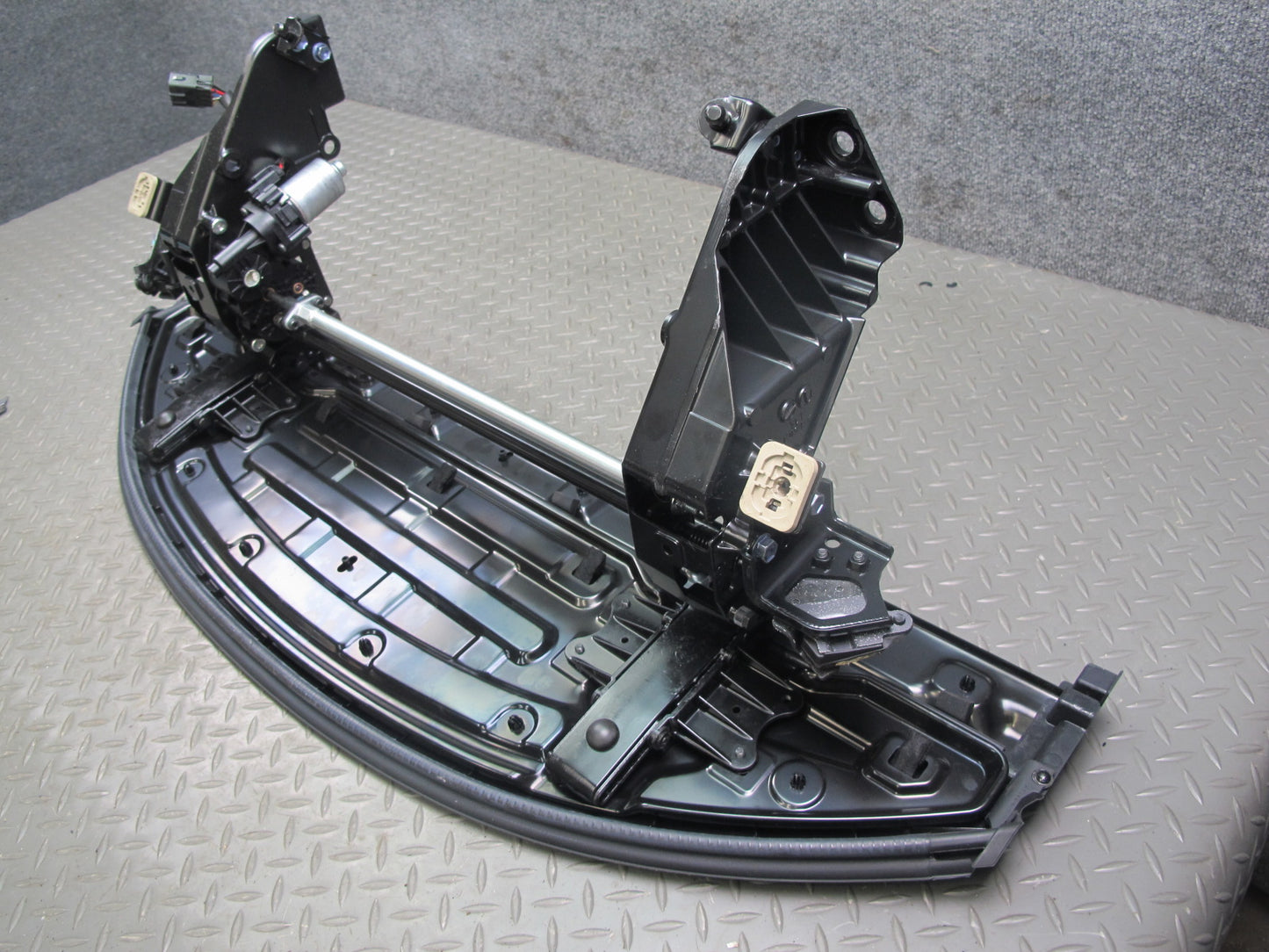 10-15 Lexus IS350 IS250 Convertible TOP Roof Tonneau Cover Panel Assembly OEM