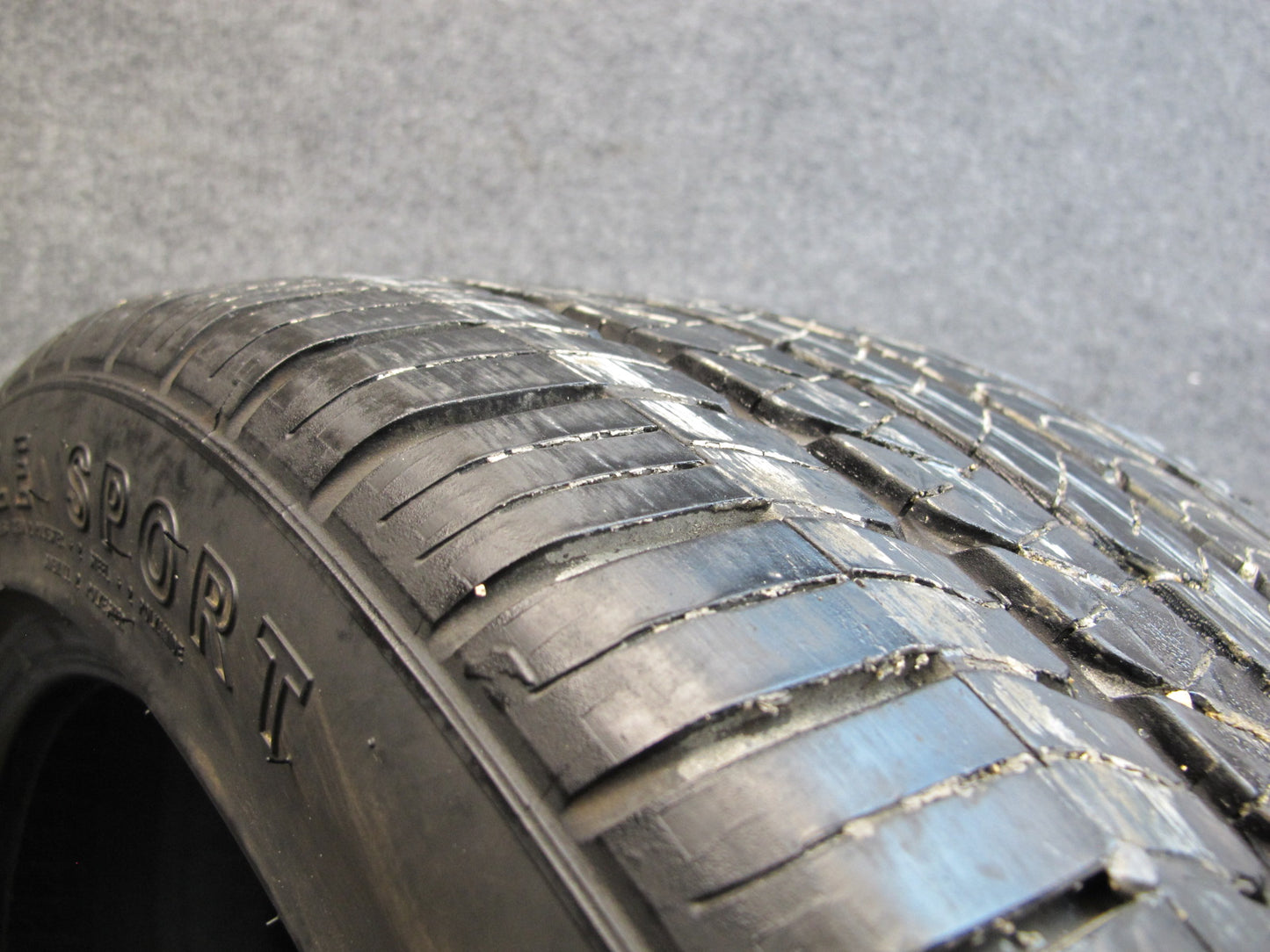 Goodyear Eagle Sport ALL Season Tire 255/40 R18 99W 3222 8/32 Tread
