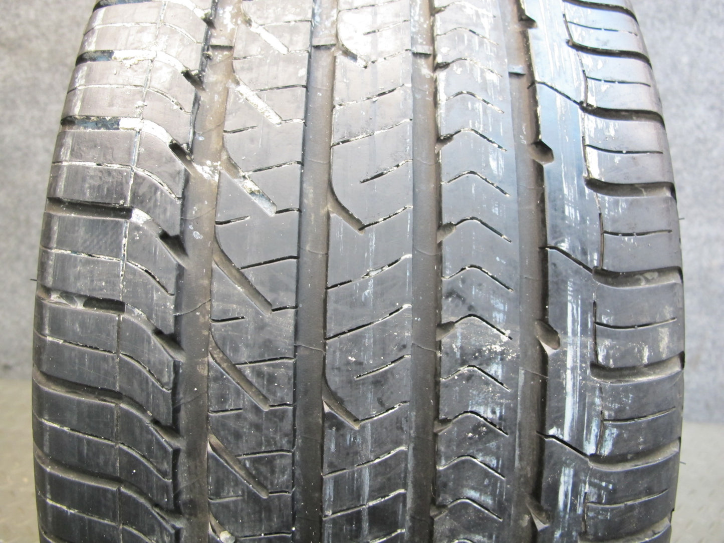 Goodyear Eagle Sport ALL Season Tire 255/40 R18 99W 3222 8/32 Tread