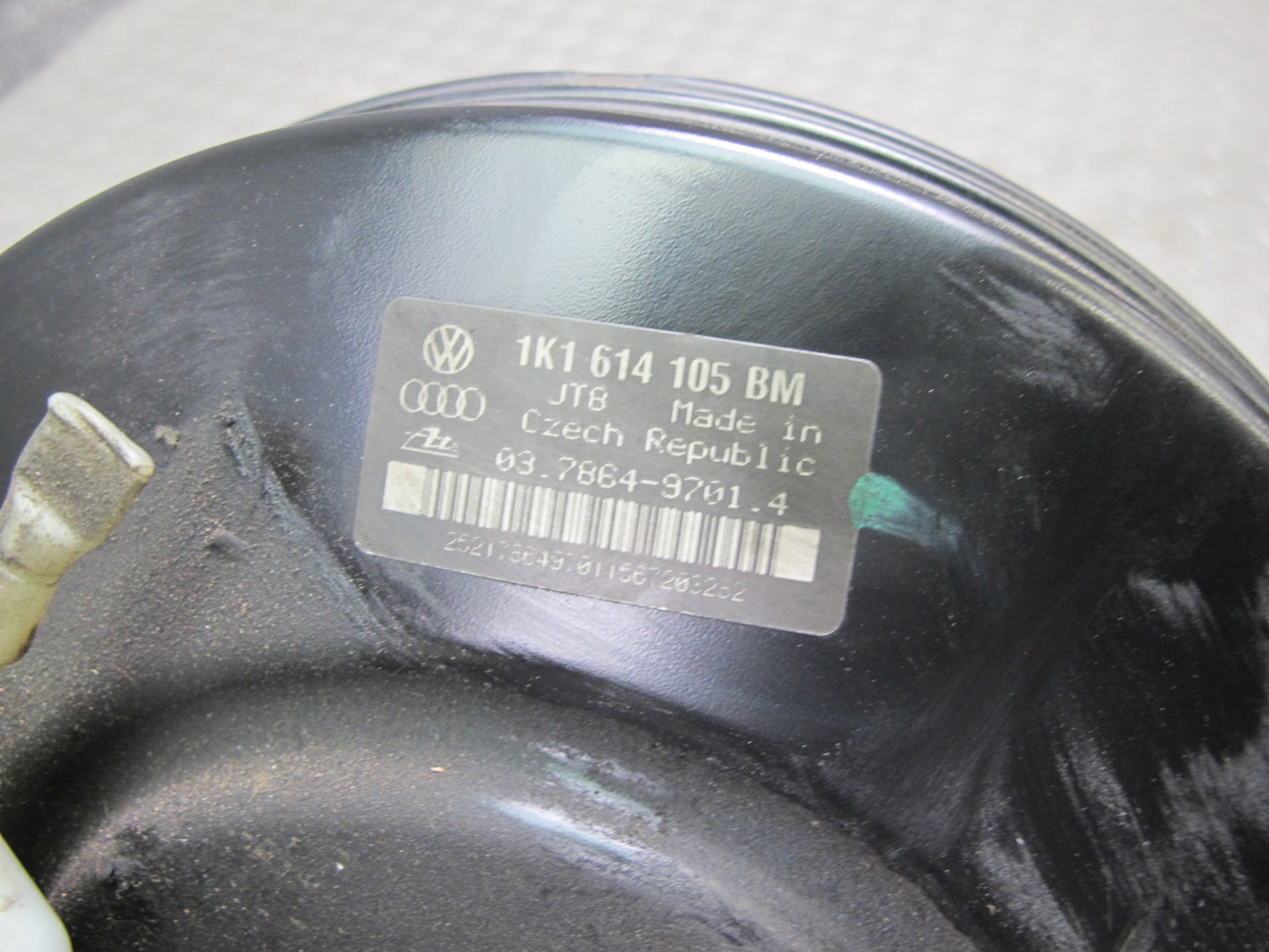 2008 VW Golf R32 MK5 VR6 Brake Master Cylinder Booster Fluid Reservoir OEM