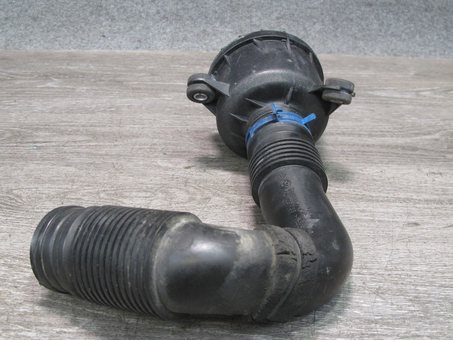2008 VW R32 VR6 3.2L Engine Air Intake Resonator w Duct Hose Pipe OEM