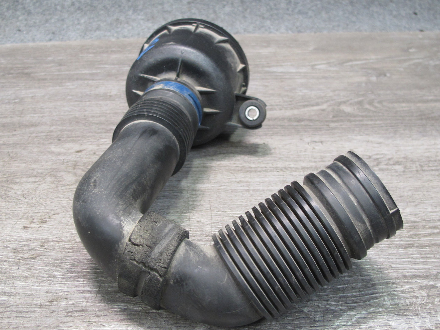 2008 VW R32 VR6 3.2L Engine Air Intake Resonator w Duct Hose Pipe OEM