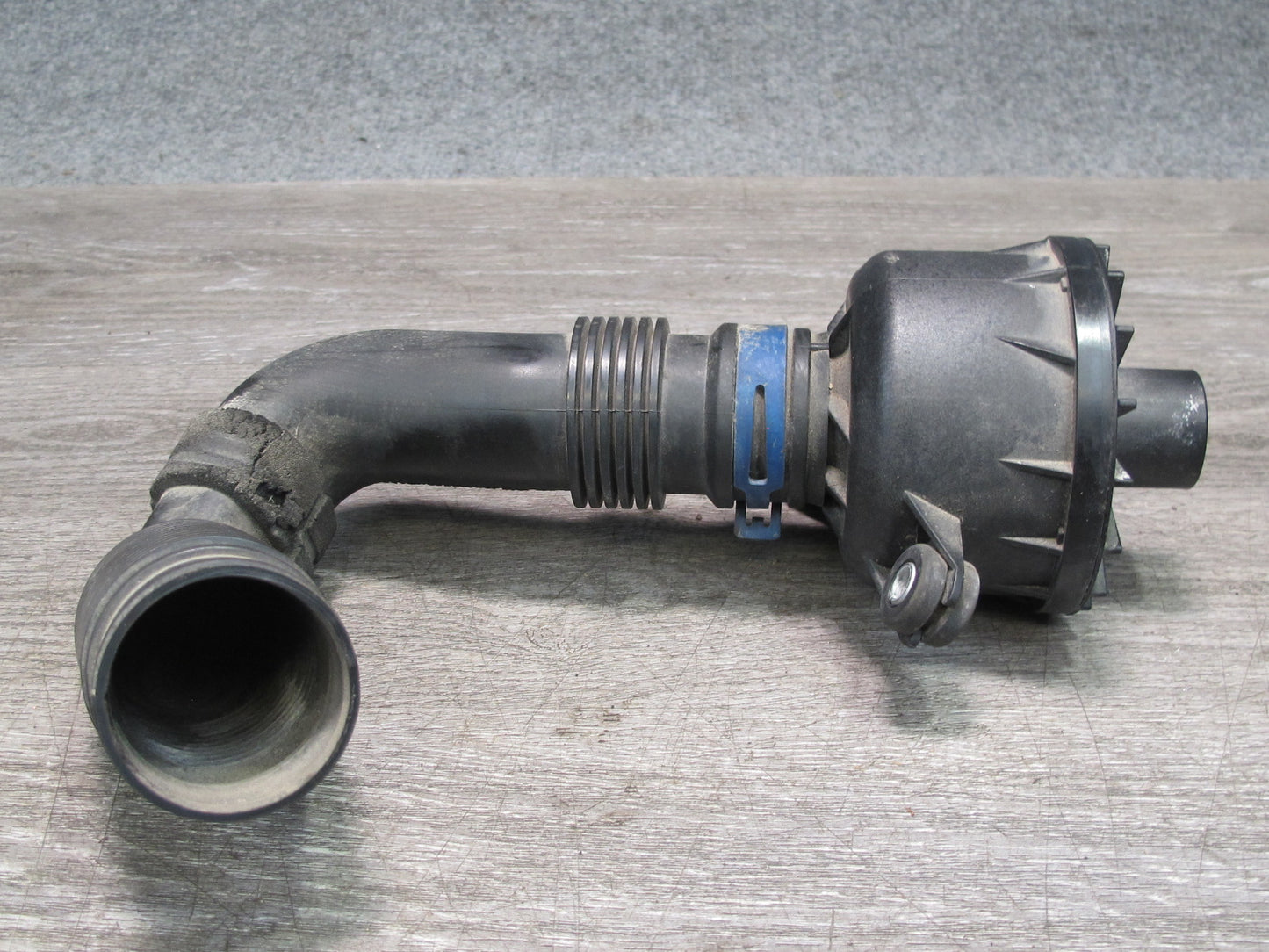 2008 VW R32 VR6 3.2L Engine Air Intake Resonator w Duct Hose Pipe OEM