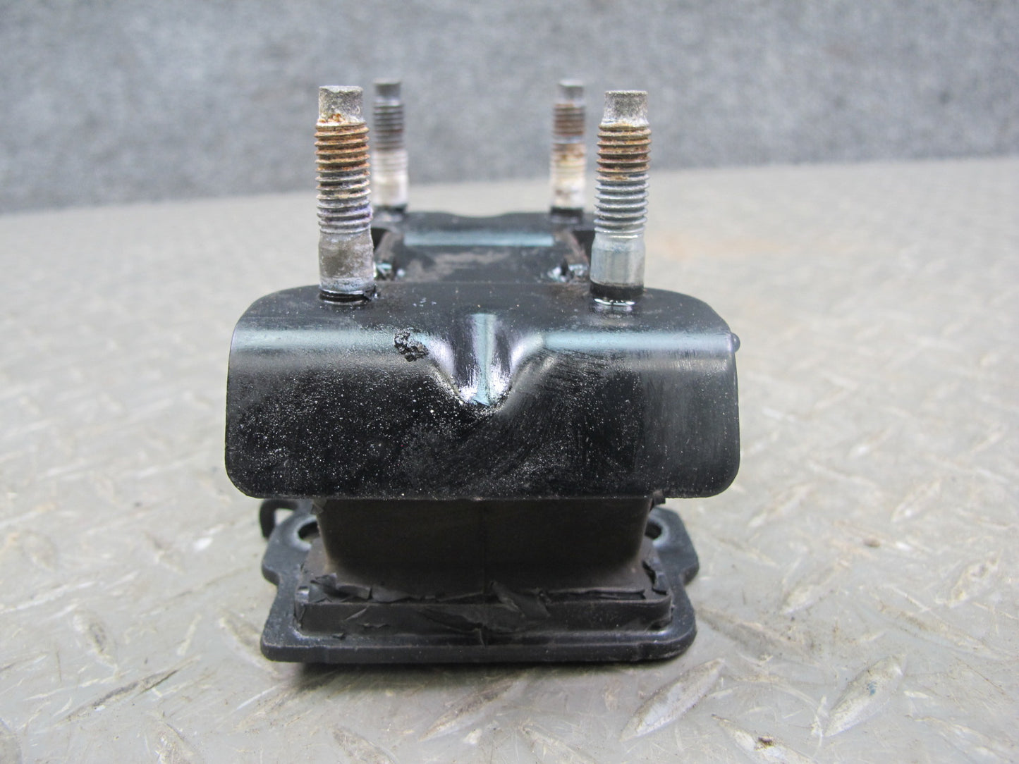 06-15 Lexus IS350 IS250 RWD A960E A/T Automatic Transmission Mount Bracket OEM