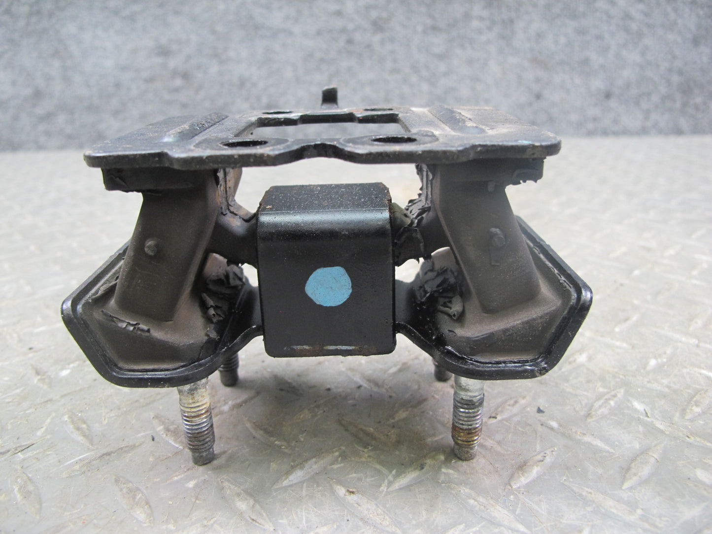 06-15 Lexus IS350 IS250 RWD A960E A/T Automatic Transmission Mount Bracket OEM