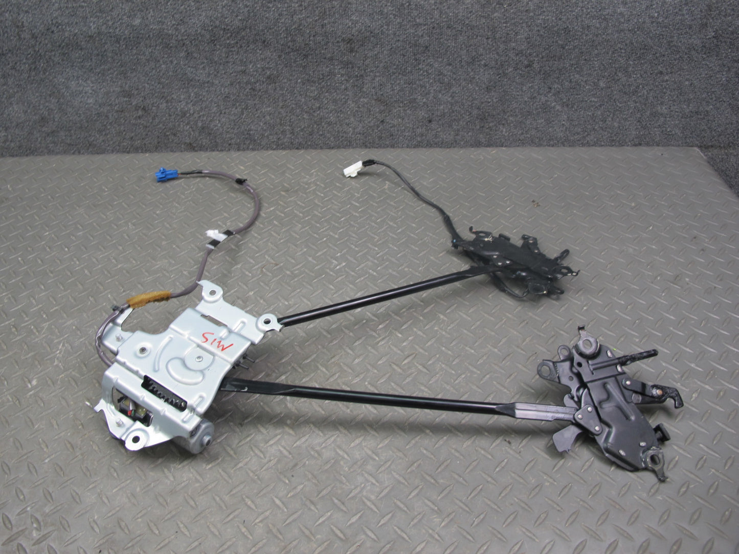 10-15 Lexus IS350 IS250 Convertible Front Trunk Roof Lock Latch Motor Assy OEM