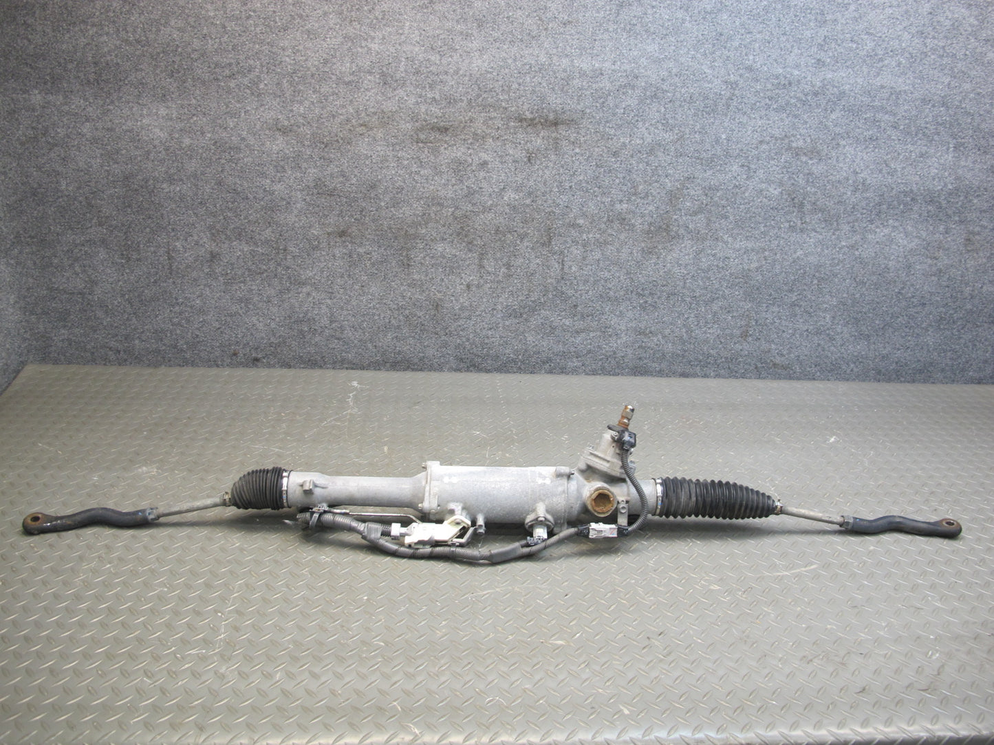 10-15 Lexus IS350 IS250 Convertible RWD Power Steering Rack & Pinion Gear OEM