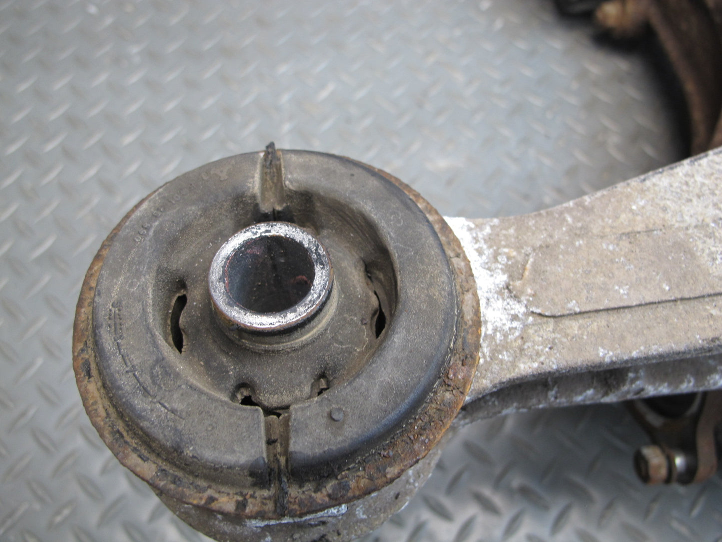86-90 Mazda RX7 Coupe MT 5 Speed NA Open Rear Differential Carrier 4.10 R OEM