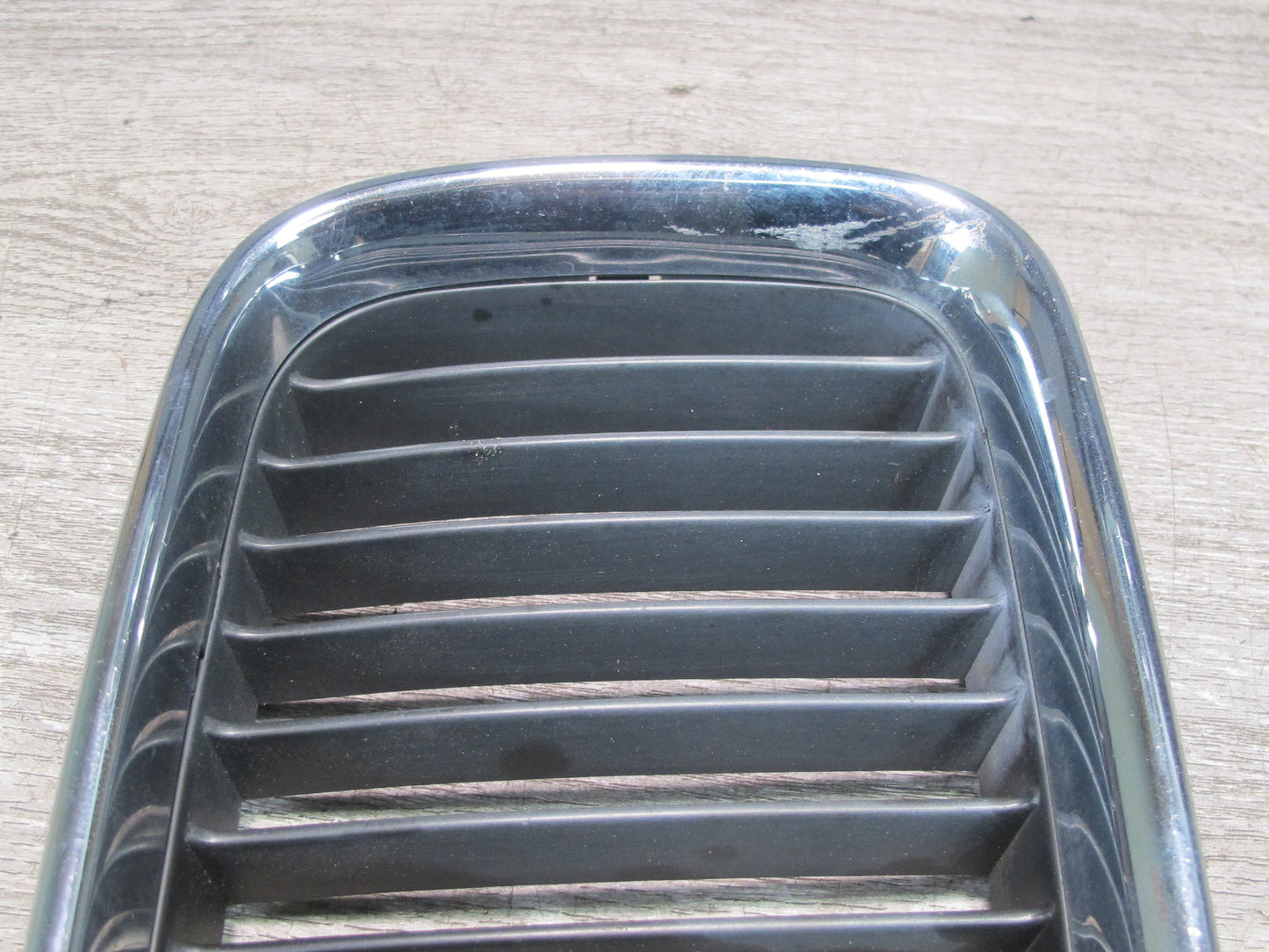 96-99 BMW E36 3-SERIES Set of 2 Front Left & Right Kidney Vent Grille OEM