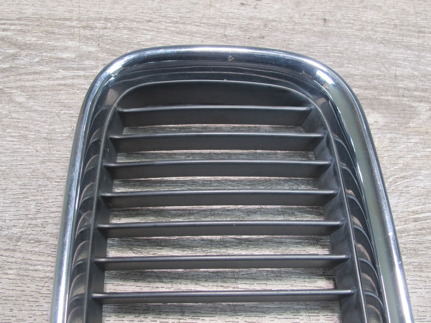 96-99 BMW E36 3-SERIES Set of 2 Front Left & Right Kidney Vent Grille OEM