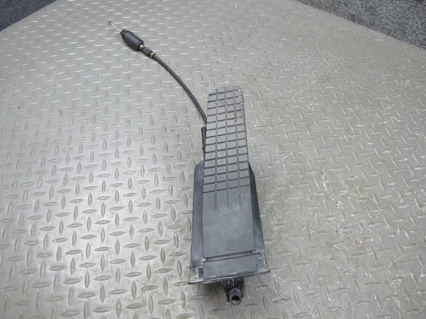 1999-2005 Porsche 911 Carrera 996 M/T Accelerator Gas Brake Clutch Pedal Set