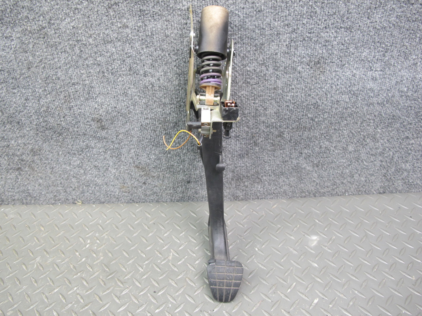 1999-2005 Porsche 911 Carrera 996 M/T Accelerator Gas Brake Clutch Pedal Set
