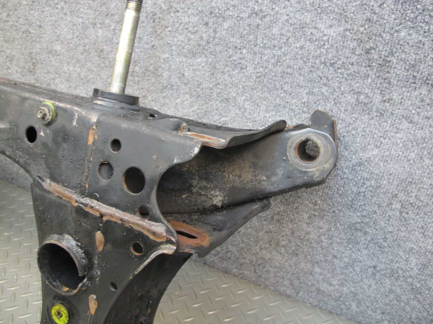 01-03 Lexus UCF30L LS430 Front Suspension Sub Frame Crossmember Cradle OEM