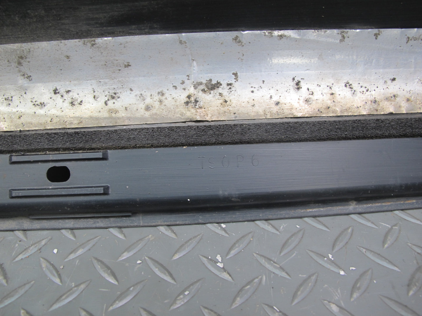01-03 Lexus UCF30L LS430 Set of 2 Front Rear Right Side Skirt Rocker Panel OEM