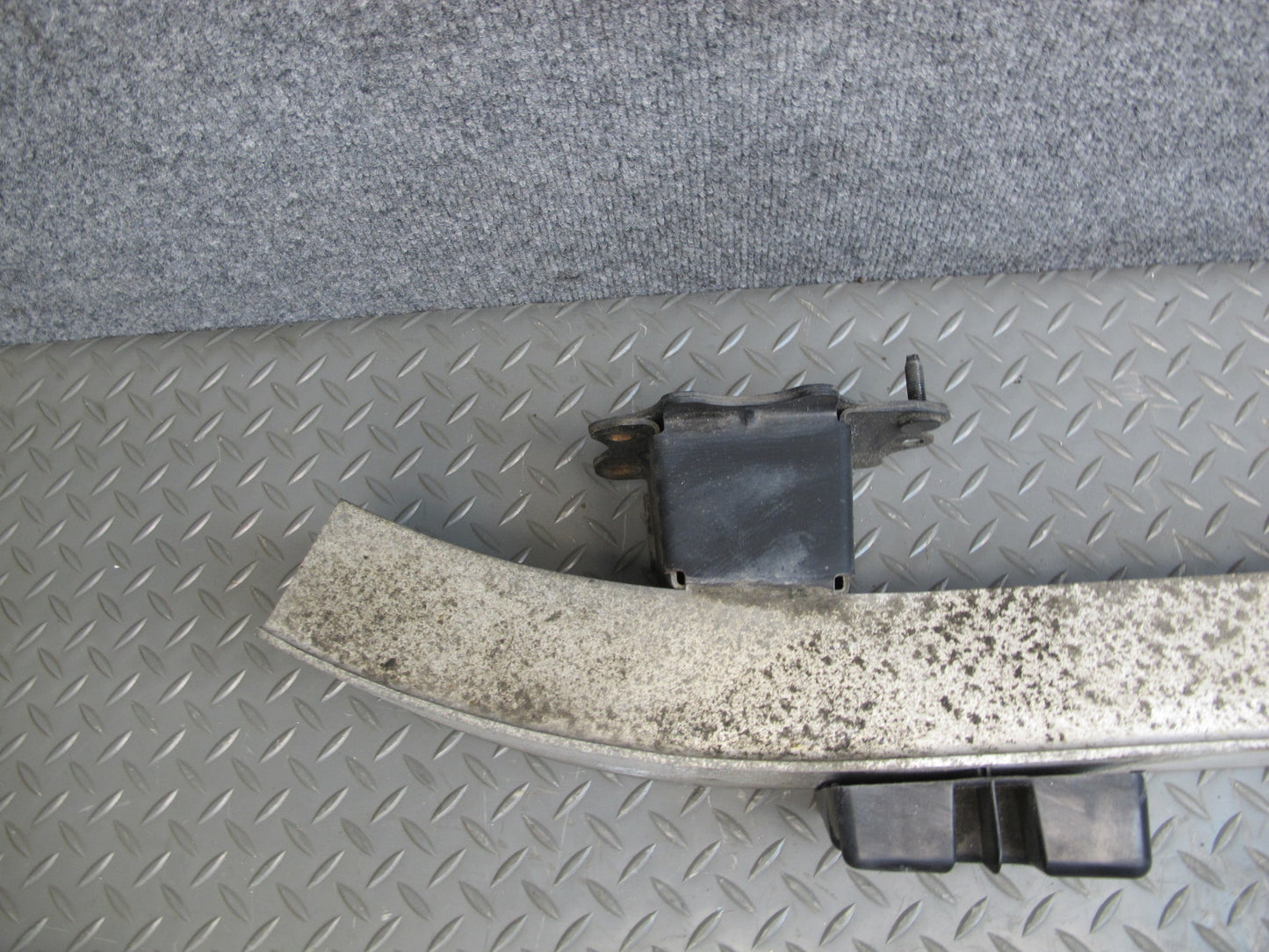 01-03 Lexus UCF30L LS430 Rear Bumper Impact Reinforcement Bar w Foam OEM