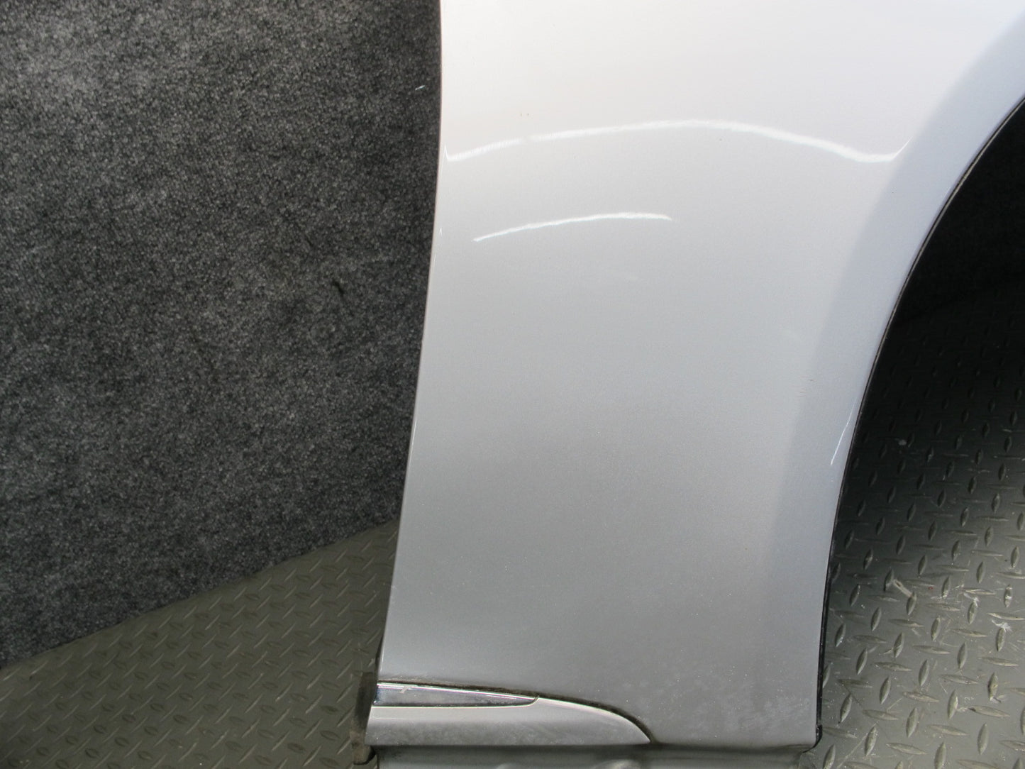 07-12 Lexus UVF46L LS600h LS460 Front Right Fender Shell Cover Panel OEM