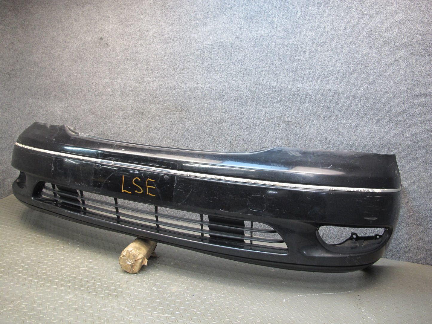 01-03 Lexus UCF30L LS430 Front Bumper Cover w Foam OEM