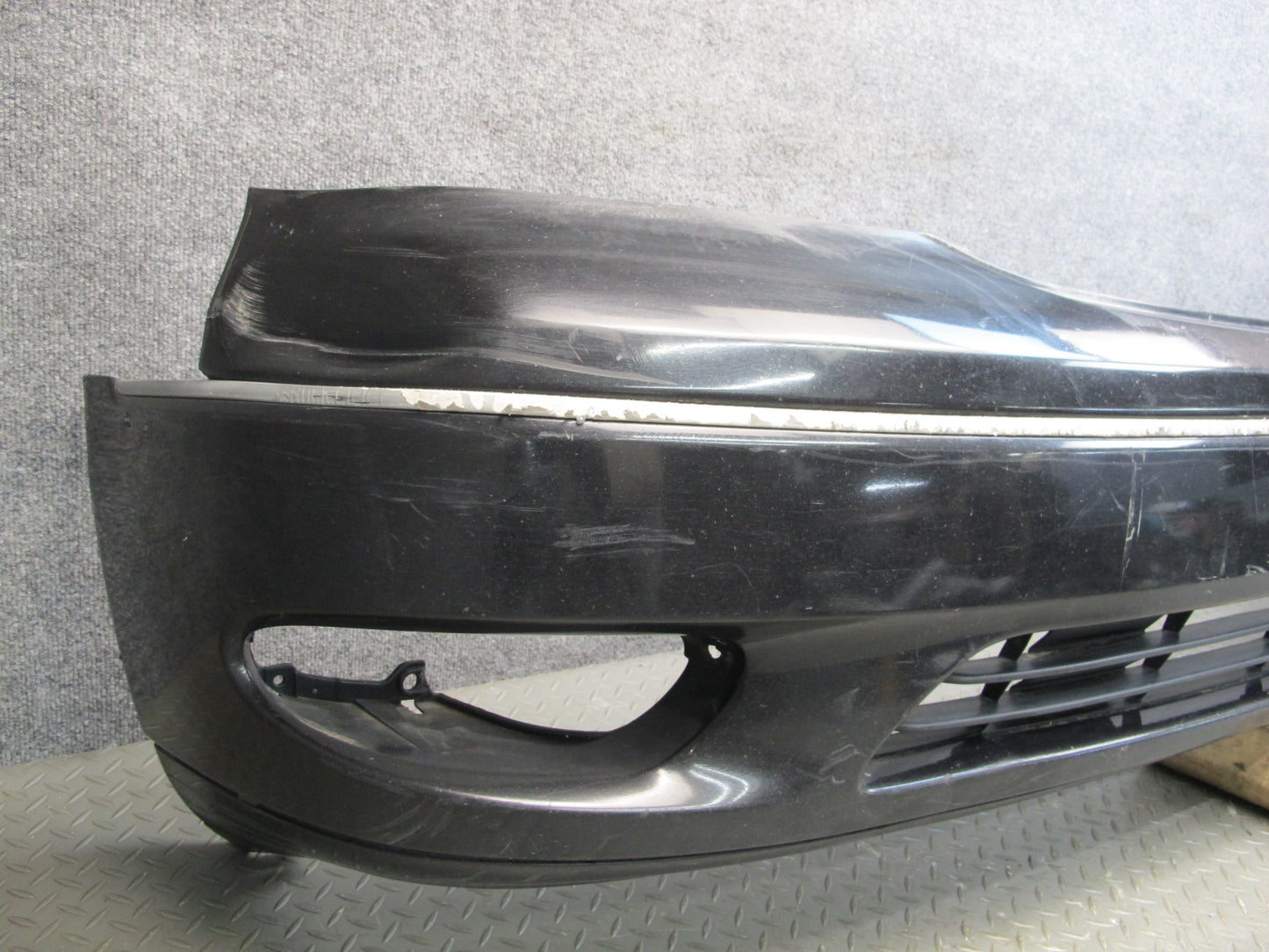 01-03 Lexus UCF30L LS430 Front Bumper Cover w Foam OEM