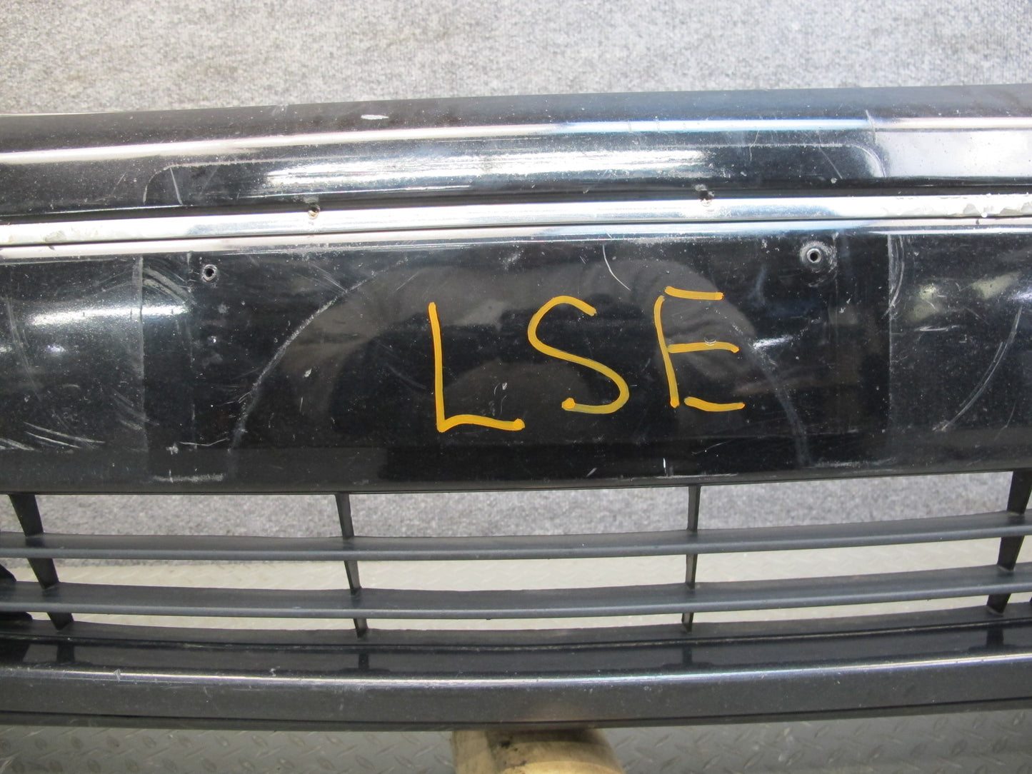 01-03 Lexus UCF30L LS430 Front Bumper Cover w Foam OEM