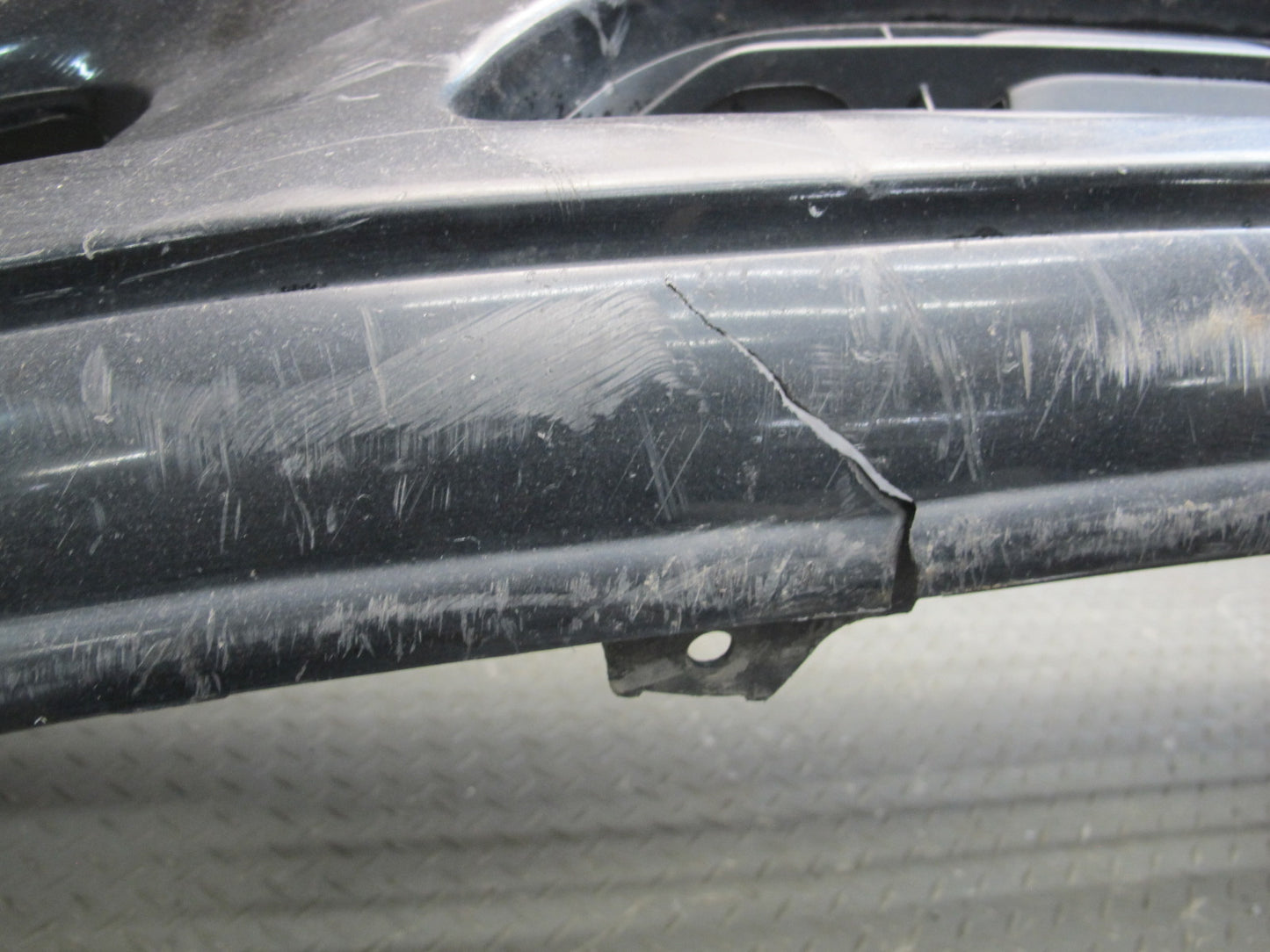 01-03 Lexus UCF30L LS430 Front Bumper Cover w Foam OEM