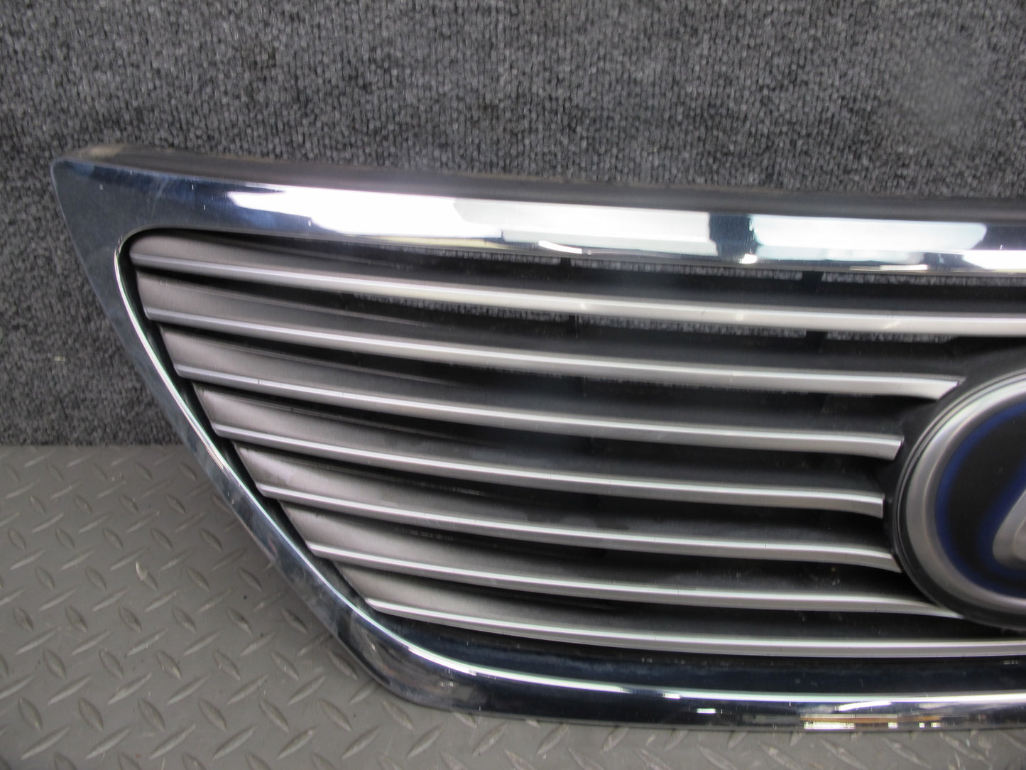 08-09 Lexus UFV46 LS600hL Hybrid Front Bumper Chrome Trim Grille w Emblem OEM