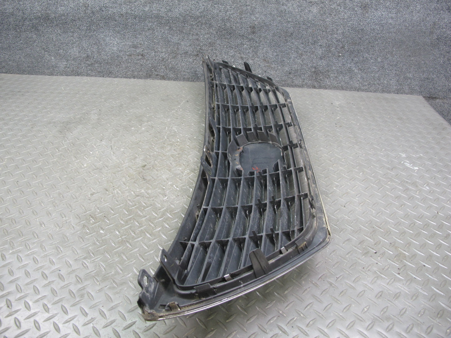 08-09 Lexus UFV46 LS600hL Hybrid Front Bumper Chrome Trim Grille w Emblem OEM