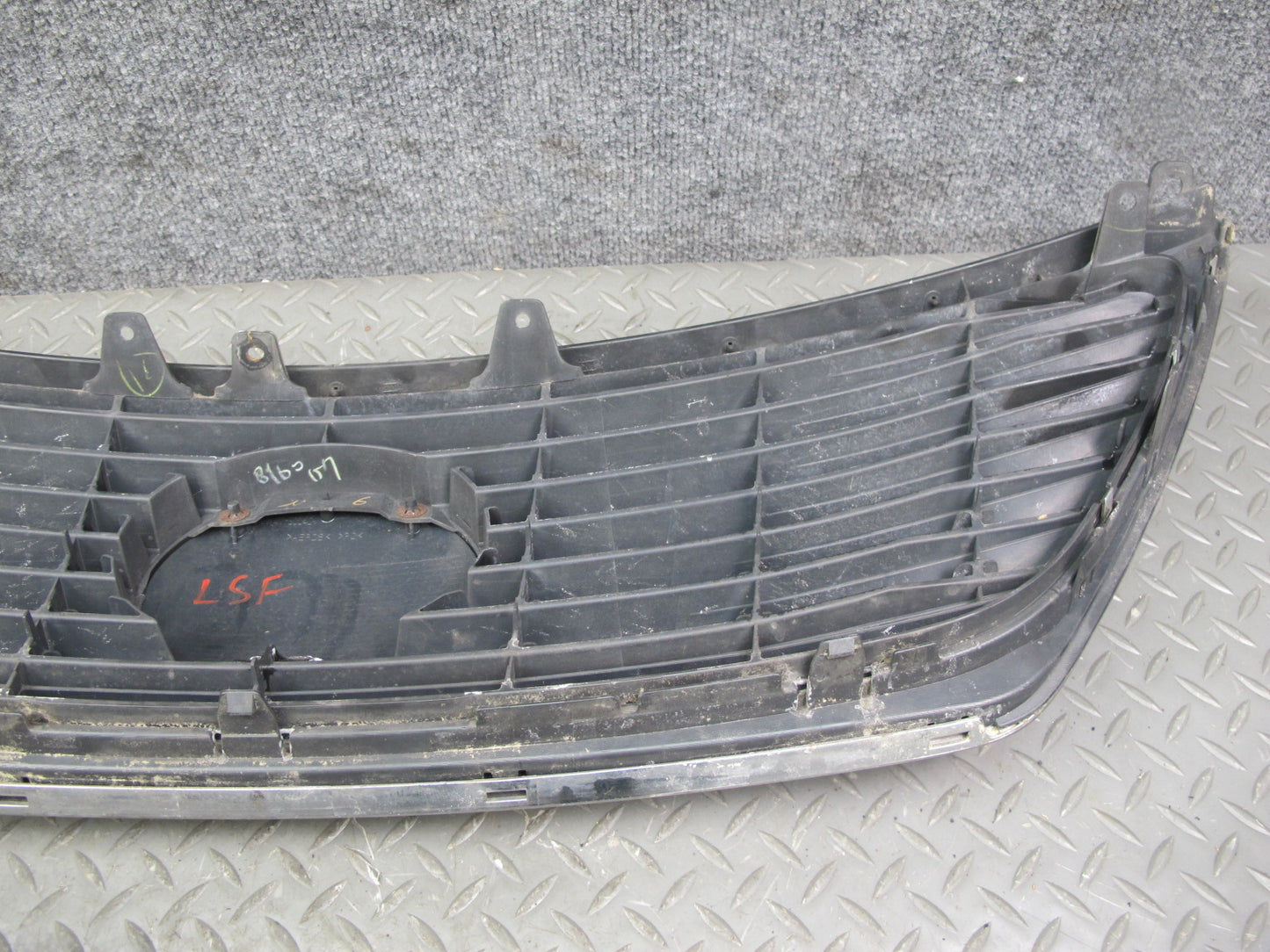 08-09 Lexus UFV46 LS600hL Hybrid Front Bumper Chrome Trim Grille w Emblem OEM