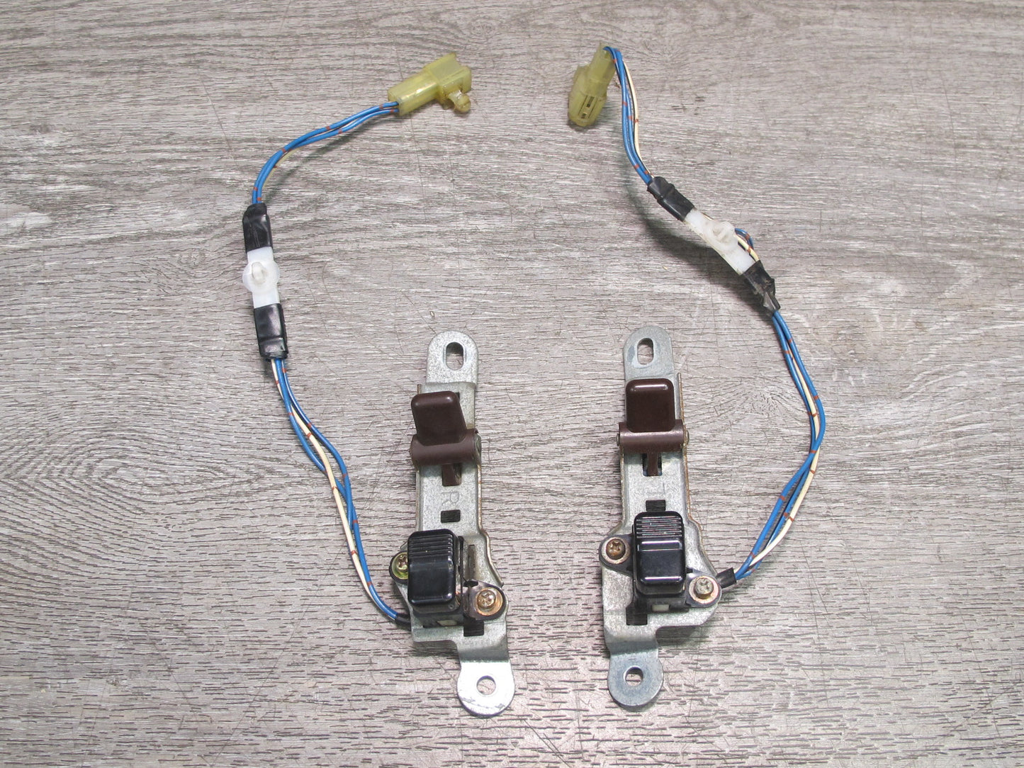 86-92 Toyota Supra MA71 Set of 2 Left & Right Door Lock Switch OEM
