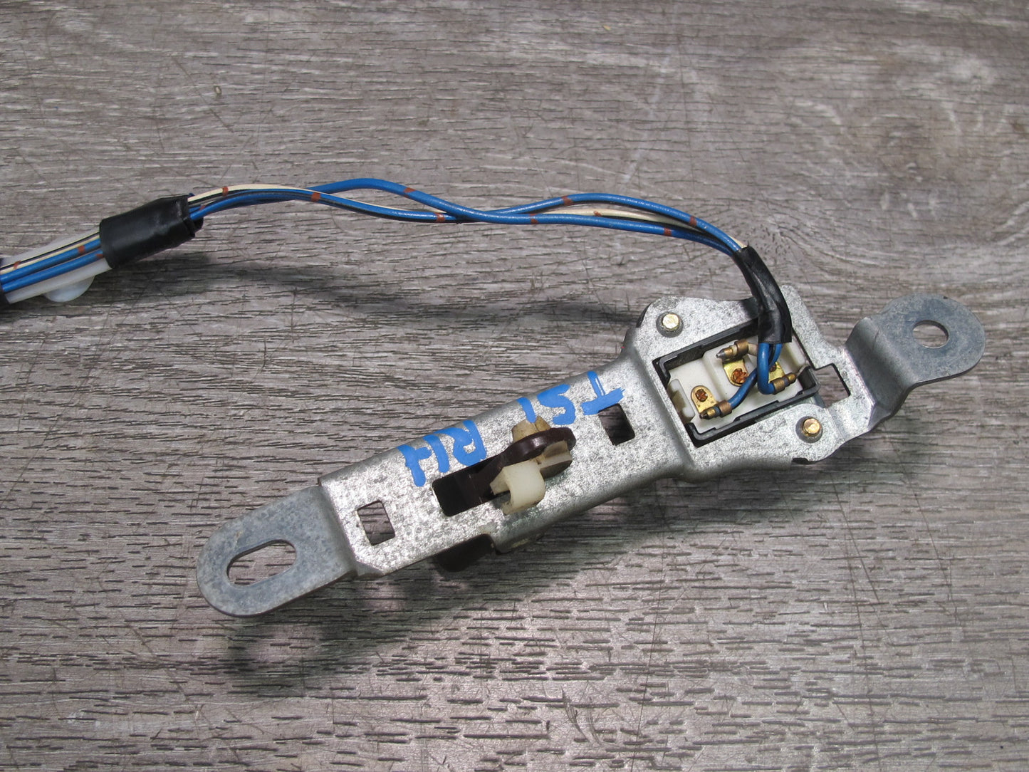 86-92 Toyota Supra MA71 Set of 2 Left & Right Door Lock Switch OEM
