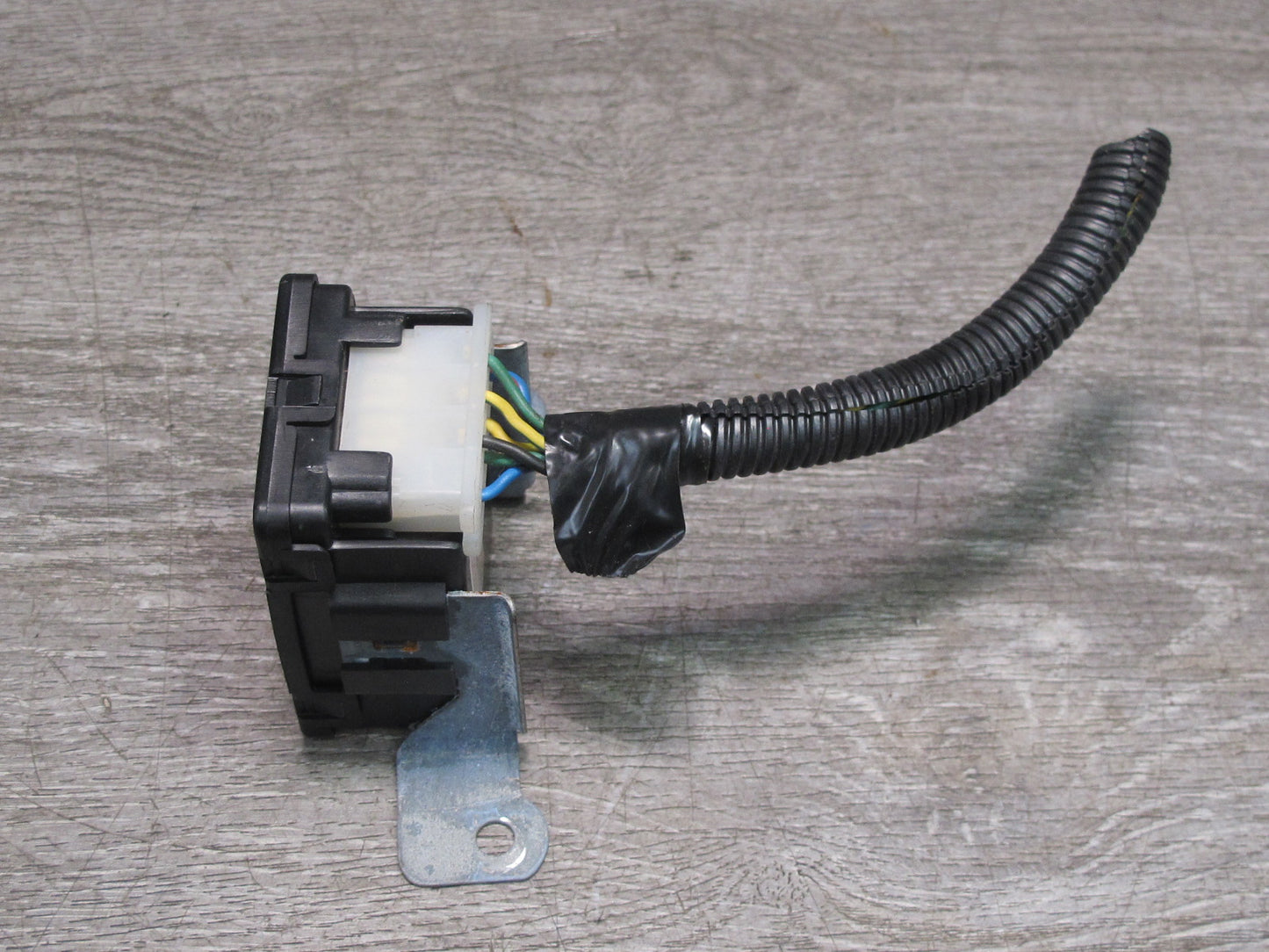 80-83 Datsun Nissan 280ZX S130 Automatic Antenna Timer Module Relay OEM