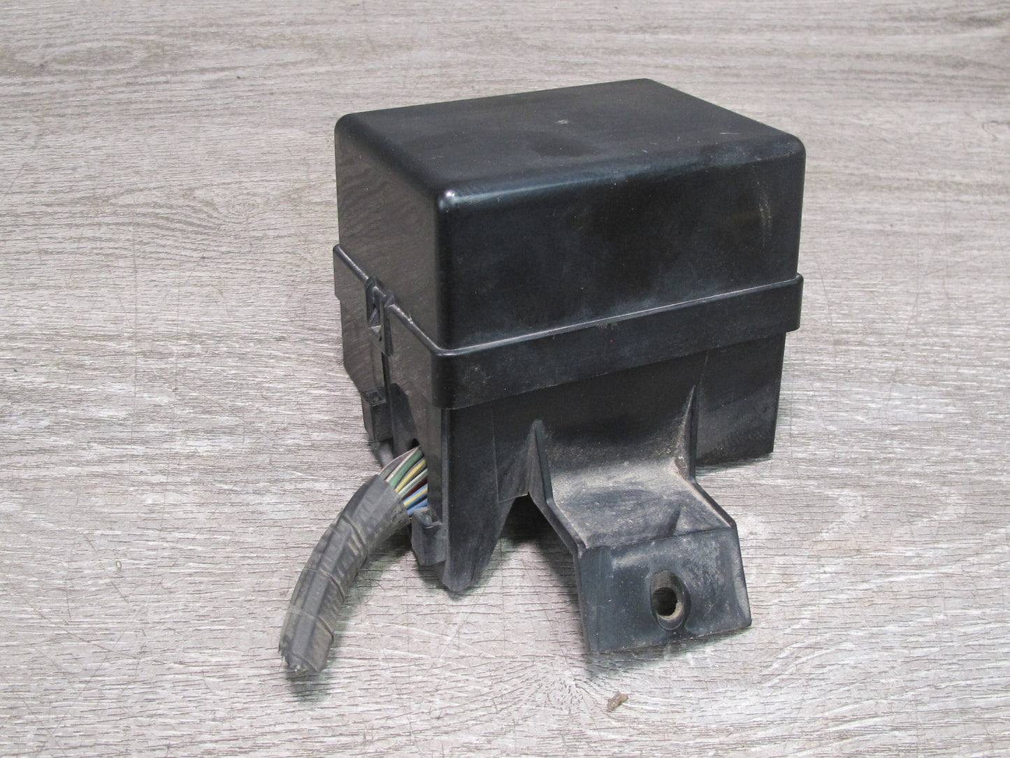 79-83 Datsun Nissan 280ZX S130 NON Turbo Engine Bay Fuse Relay Box w Cover OEM