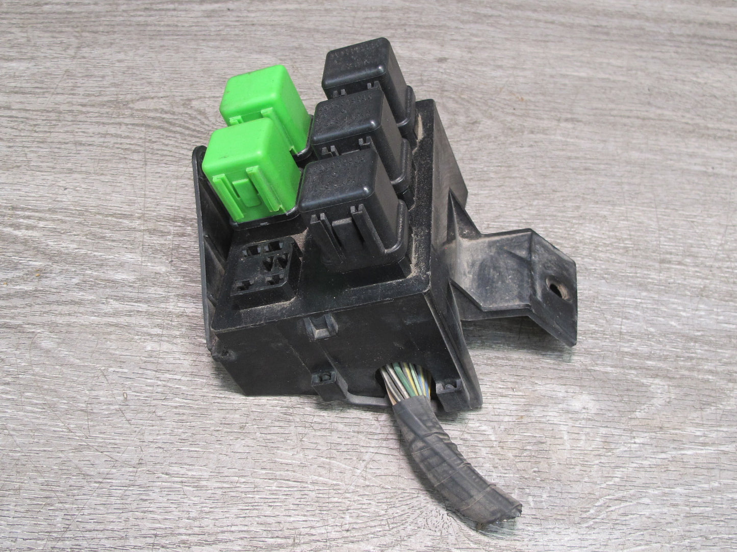 79-83 Datsun Nissan 280ZX S130 NON Turbo Engine Bay Fuse Relay Box w Cover OEM