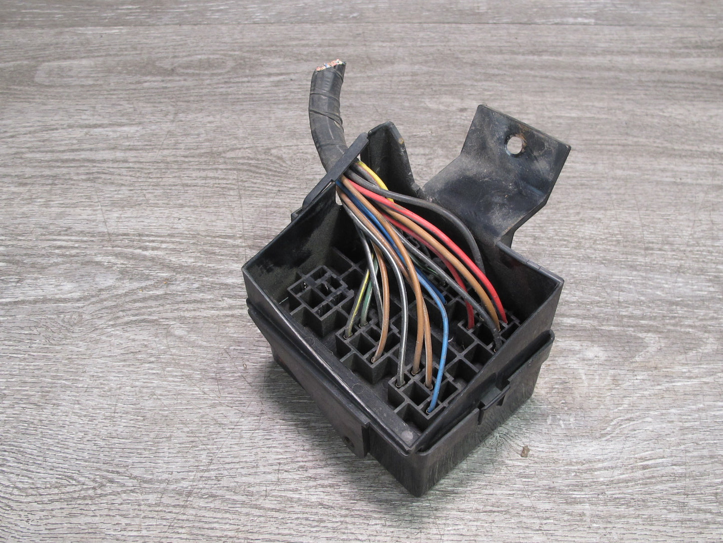 79-83 Datsun Nissan 280ZX S130 NON Turbo Engine Bay Fuse Relay Box w Cover OEM