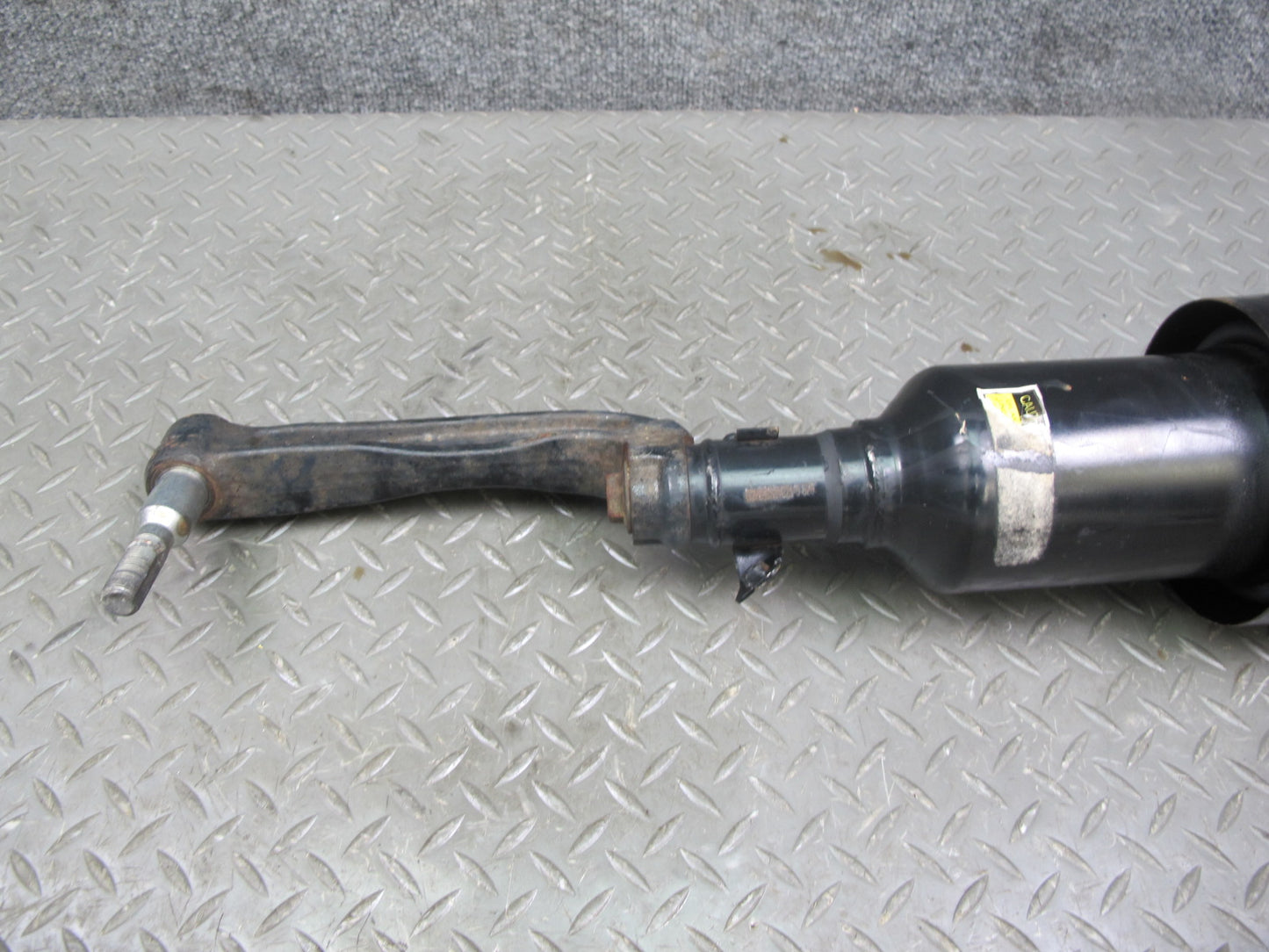 08-09 Lexus LS600hL Front Left & Right Air Suspension Shock Strut Absorber OEM