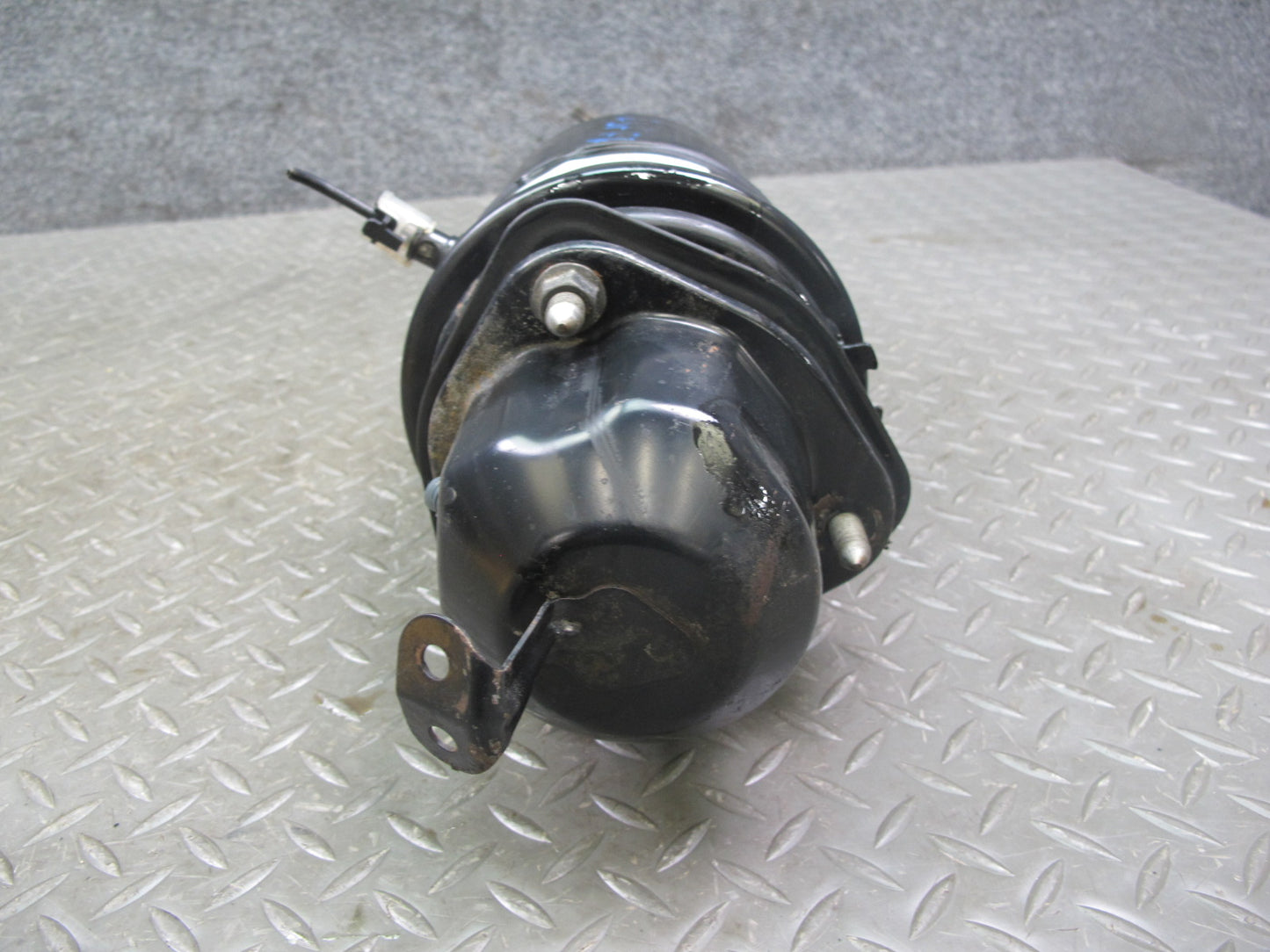 08-09 Lexus LS600hL Front Left & Right Air Suspension Shock Strut Absorber OEM