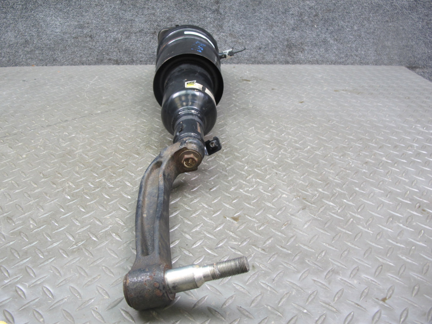08-09 Lexus LS600hL Front Left & Right Air Suspension Shock Strut Absorber OEM