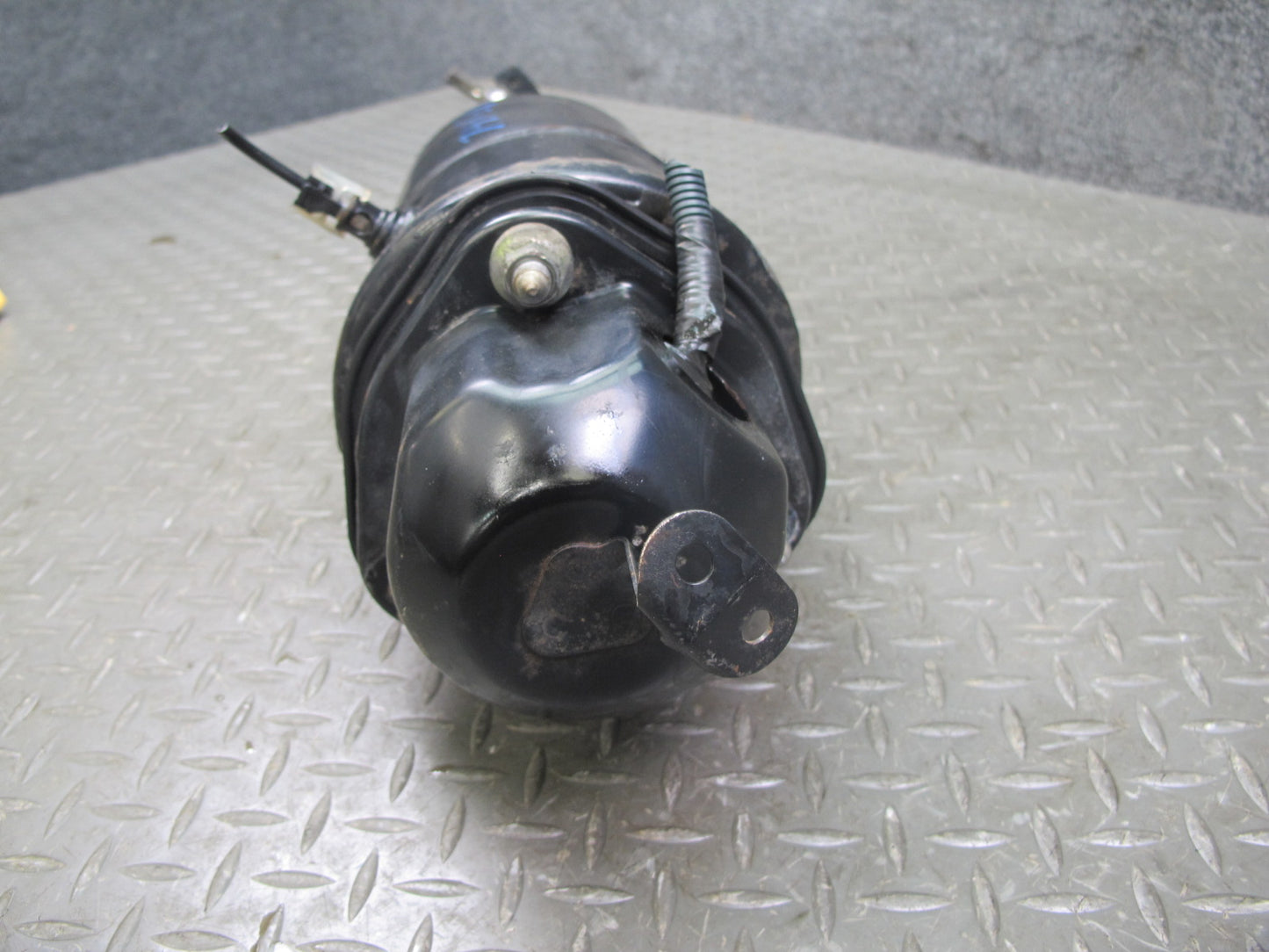 08-09 Lexus LS600hL Front Left & Right Air Suspension Shock Strut Absorber OEM